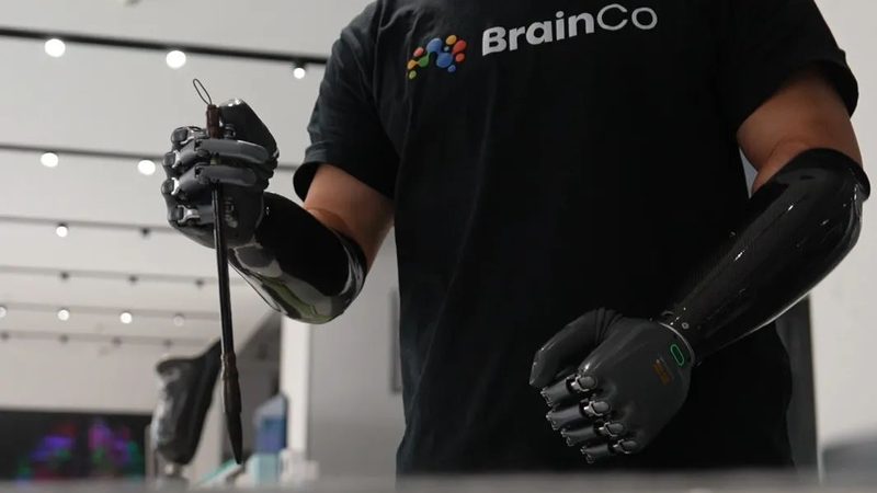 性能测试指标的选择至关重要，常见的测试指标包括：
